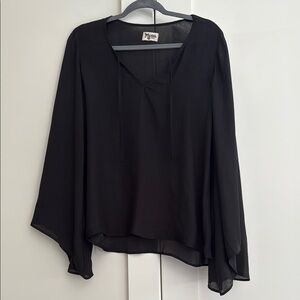 Show me your mumu Black Women's Top